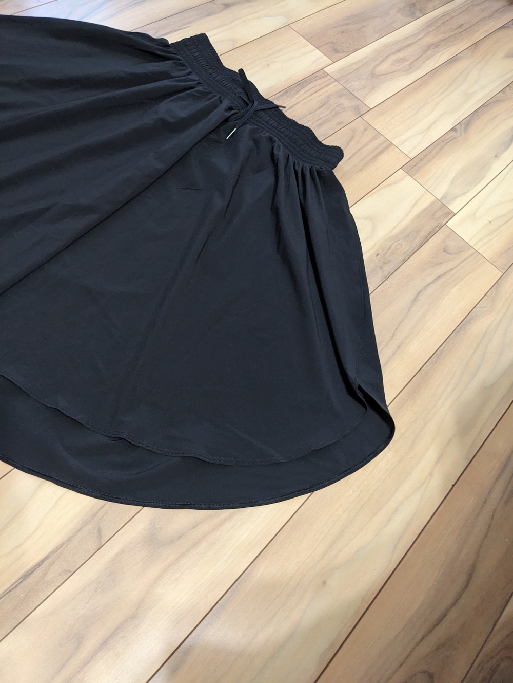 EUC! Lululemon The Everyday Skirt In Black Size 8 - Picture 3 of 13